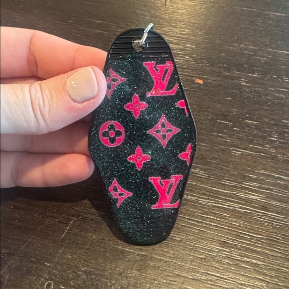 Black and Pink Designer Keychain - Picture 2 of 2